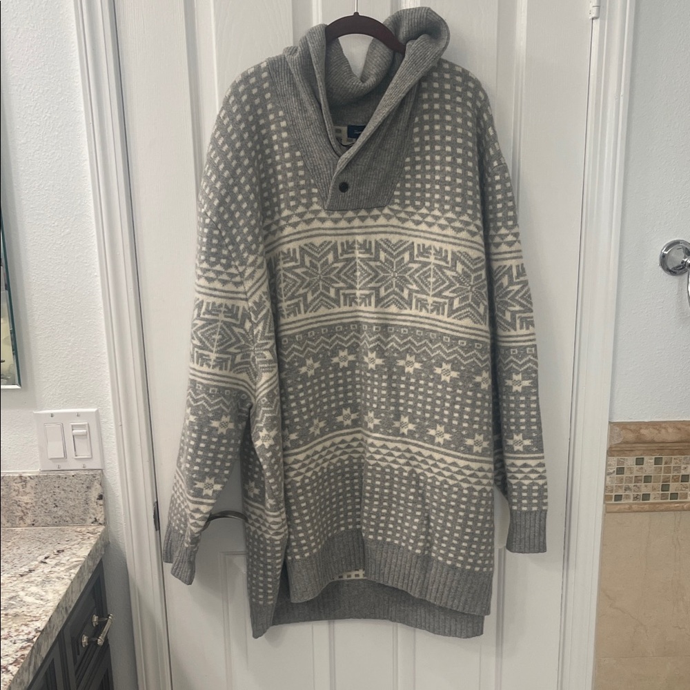 Gray Patterned Men's Sweater